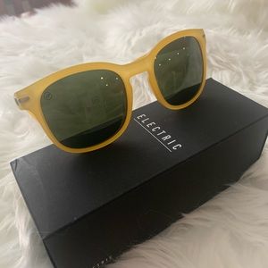 NWT Electric Rip Rock Wayfarer Sunglasses